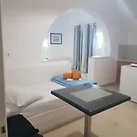 Hotel Memento Perissa (Santorini)