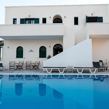 Hotel Memento Perissa (Santorini)