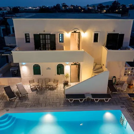 Memento Perissa (Santorini)