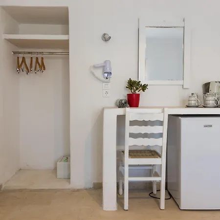 Memento 3* Perissa (Santorini)