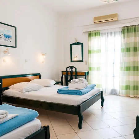 Hotel Memento Perissa (Santorini)