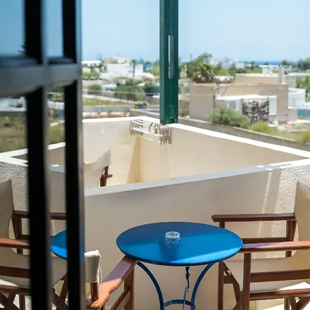 Hotel Memento Perissa (Santorini)