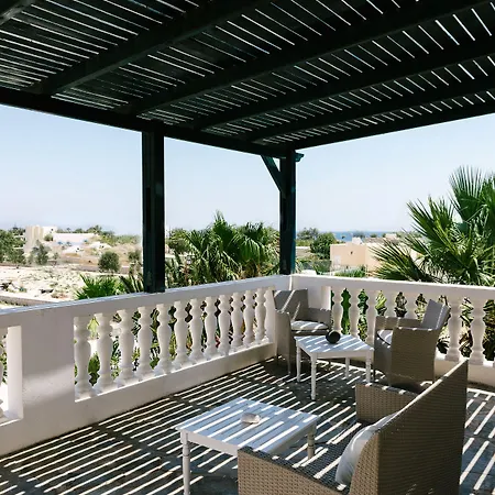 Memento Hotel Perissa (Santorini)