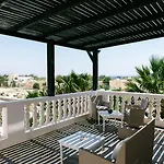 Memento Hotel Perissa (Santorini)