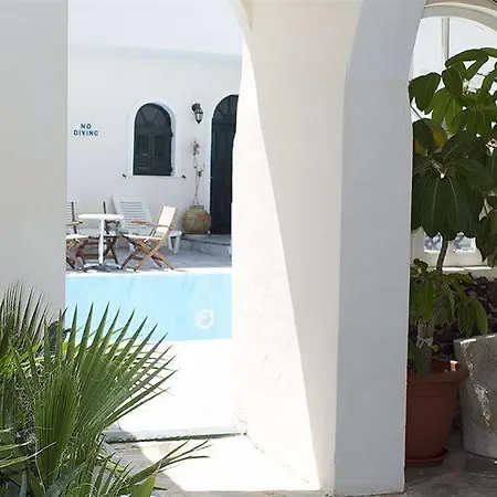 Hotel Memento Perissa (Santorini)