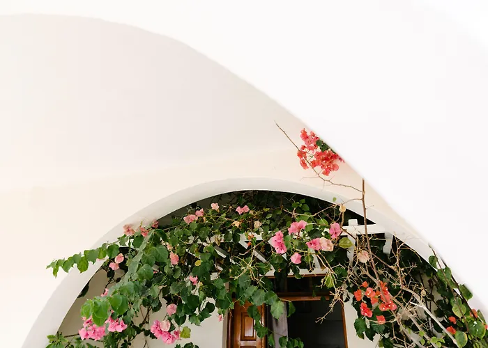 Hotel Memento Perissa (Santorini)