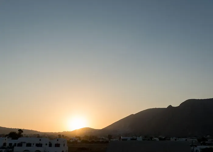 Memento Hotel Perissa (Santorini)